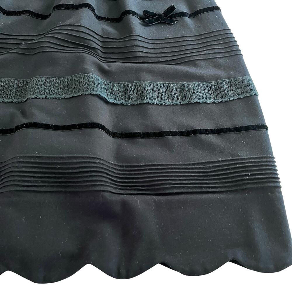 Red Valentino Black Short Sleeve Lace Velvet Trim Scalloped Knee Length Dress L - Picture 9 of 14